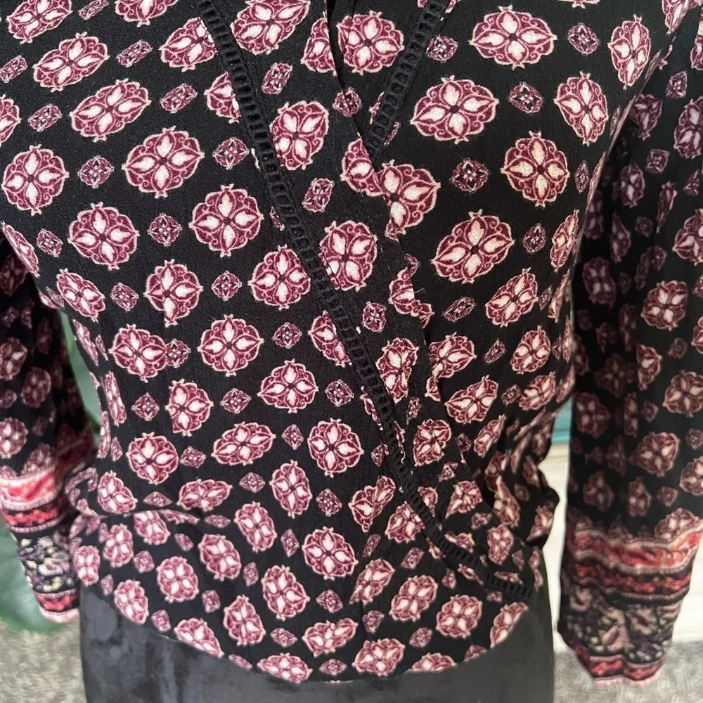 Xhilaration Black Blouse with Pink Patterns - Picture 2 of 7